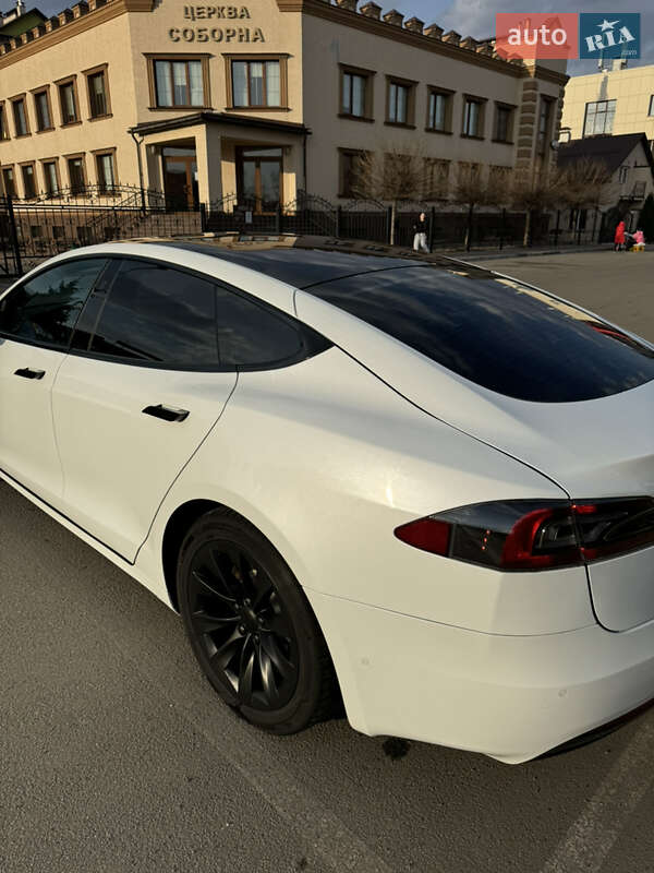 Ліфтбек Tesla Model S 2019 в Києві