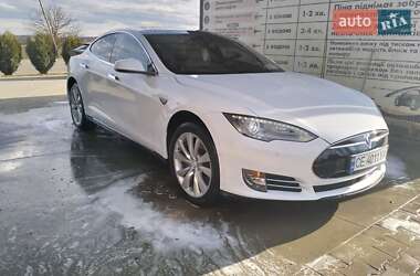 Ліфтбек Tesla Model S 2016 в Чернівцях