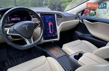 Лифтбек Tesla Model S 2017 в 