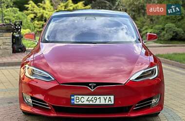 Лифтбек Tesla Model S 2017 в 