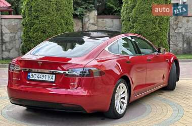 Лифтбек Tesla Model S 2017 в 