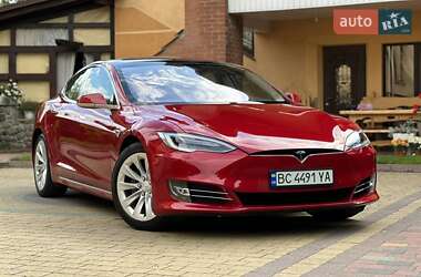 Лифтбек Tesla Model S 2017 в 