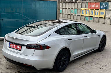 Ліфтбек Tesla Model S 2018 в Дніпрі