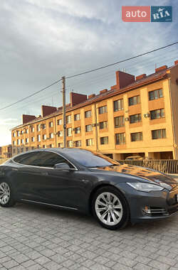 Ліфтбек Tesla Model S 2015 в Львові