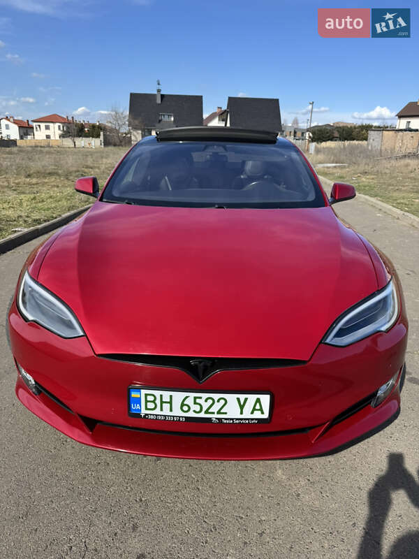 Tesla Model S 2018