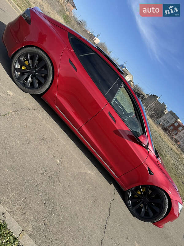 Лифтбек Tesla Model S 2018 в Одессе