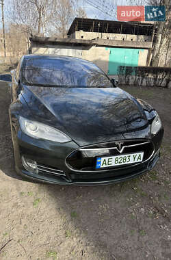 Ліфтбек Tesla Model S 2013 в Кам'янському