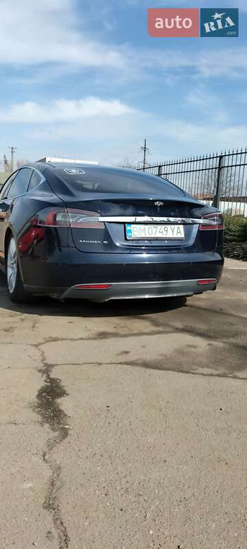 Лифтбек Tesla Model S 2014 в Сумах