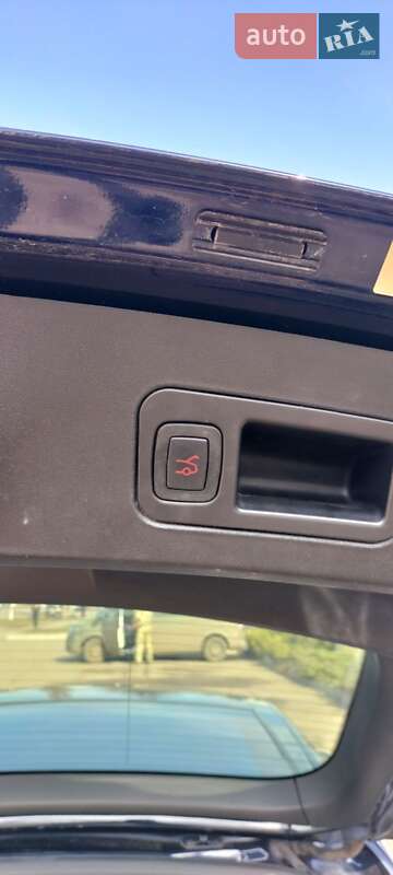 Лифтбек Tesla Model S 2014 в Сумах