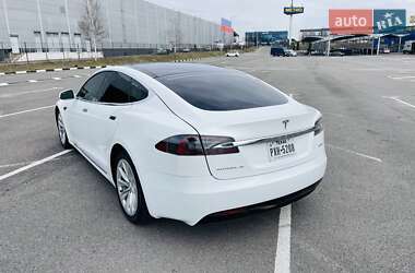 Лифтбек Tesla Model S 2017 в 