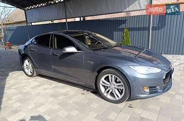 Лифтбек Tesla Model S 2013 в 