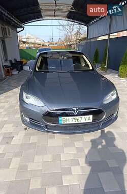Лифтбек Tesla Model S 2013 в 