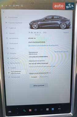 Лифтбек Tesla Model S 2013 в 