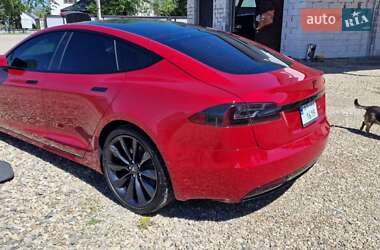 Лифтбек Tesla Model S 2017 в 