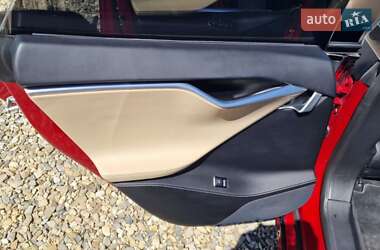 Лифтбек Tesla Model S 2017 в 