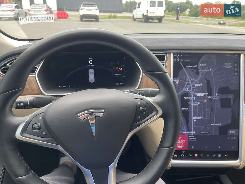 Лифтбек Tesla Model S 2016 в Киеве