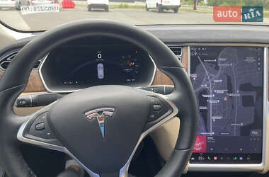 Лифтбек Tesla Model S 2016 в 