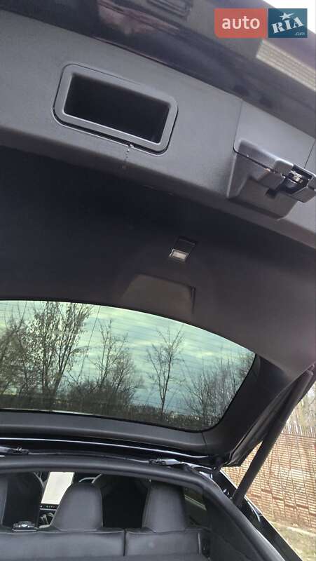 Ліфтбек Tesla Model S 2018 в Чернігові