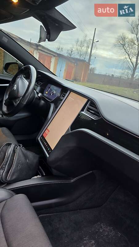Ліфтбек Tesla Model S 2018 в Чернігові