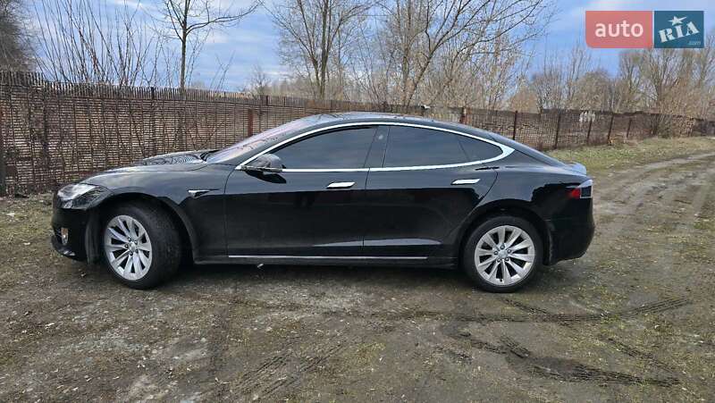 Ліфтбек Tesla Model S 2018 в Чернігові