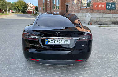 Лифтбек Tesla Model S 2014 в 