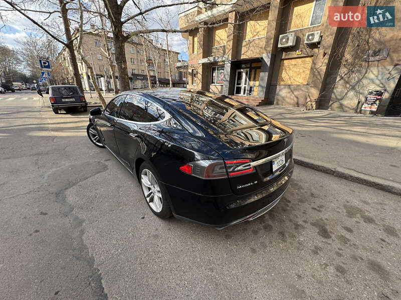 Ліфтбек Tesla Model S 2014 в Миколаєві