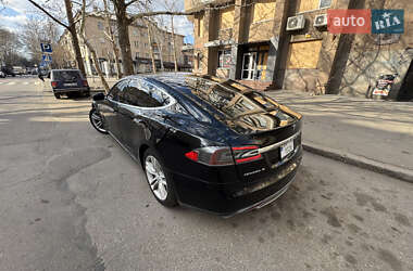 Ліфтбек Tesla Model S 2014 в 