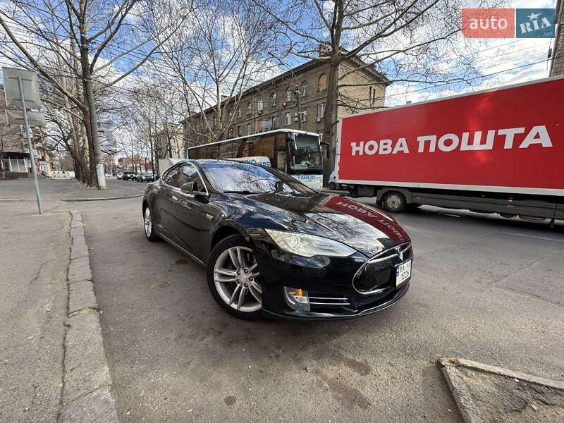 Ліфтбек Tesla Model S 2014 в Миколаєві