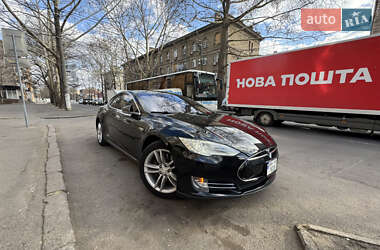 Ліфтбек Tesla Model S 2014 в 