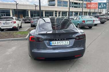 Лифтбек Tesla Model S 2017 в 