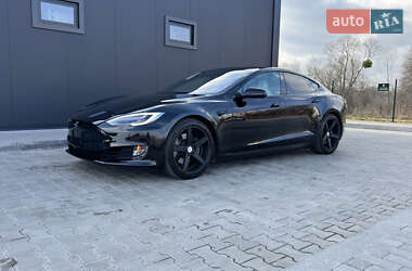 Лифтбек Tesla Model S 2019 в 