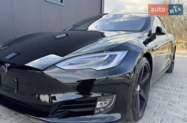 Лифтбек Tesla Model S 2019 в 