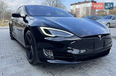 Лифтбек Tesla Model S 2019 в 