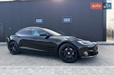 Лифтбек Tesla Model S 2019 в 