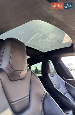 Лифтбек Tesla Model S 2014 в 