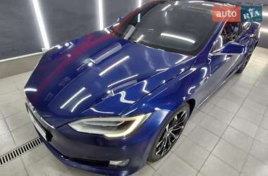 Ліфтбек Tesla Model S 2016 в 