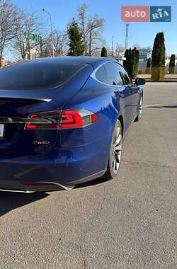 Лифтбек Tesla Model S 2015 в 