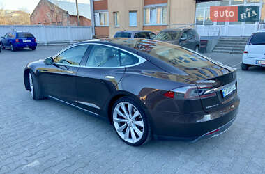 Лифтбек Tesla Model S 2012 в 