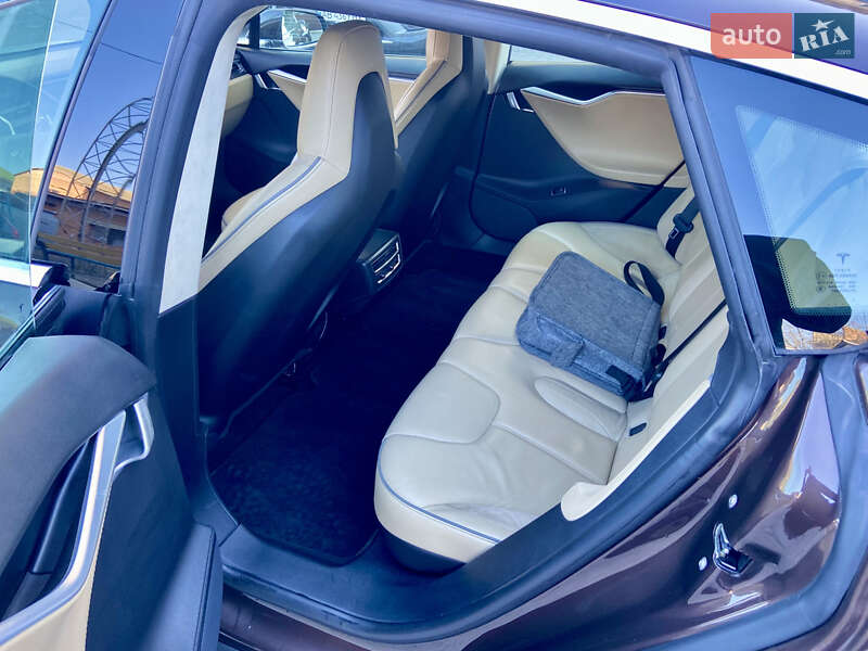 Лифтбек Tesla Model S 2012 в Хмельницком фото 24 Лифтбек Tesla Model S 2012 в Хмельницком