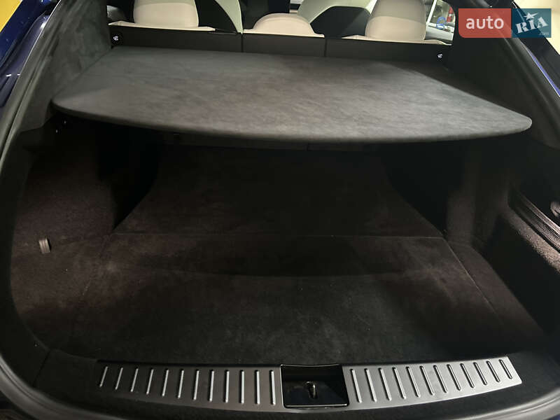 Ліфтбек Tesla Model S 2022 в Києві