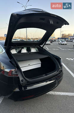 Лифтбек Tesla Model S 2018 в 