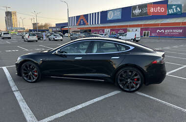 Лифтбек Tesla Model S 2018 в Киеве