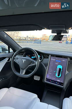 Лифтбек Tesla Model S 2018 в 