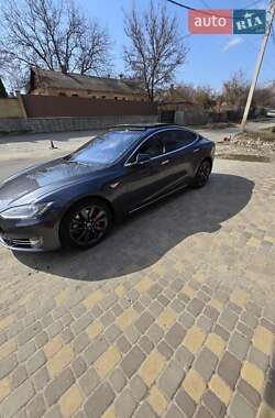 Лифтбек Tesla Model S 2014 в 