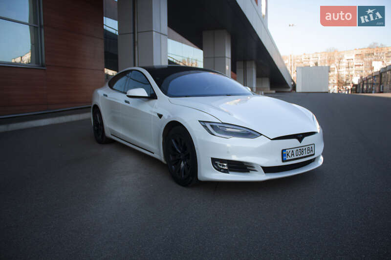 Tesla Model S 2017