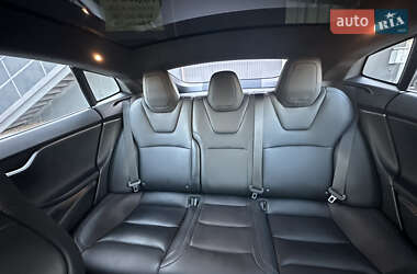 Лифтбек Tesla Model S 2018 в 