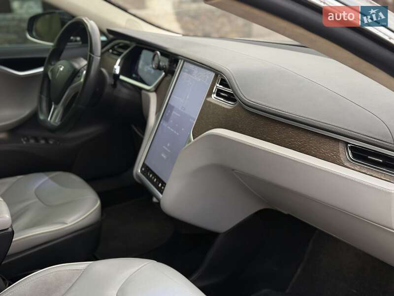 Ліфтбек Tesla Model S 2012 в Білій Церкві