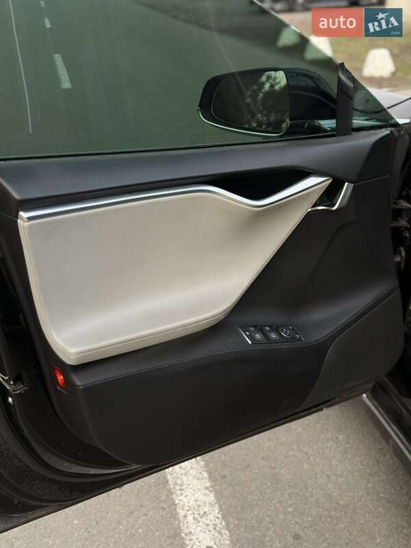 Ліфтбек Tesla Model S 2012 в Білій Церкві