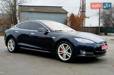 Лифтбек Tesla Model S 2014 в 
