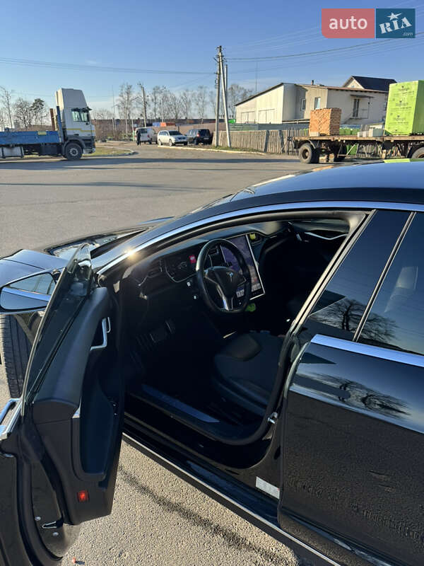 Ліфтбек Tesla Model S 2015 в Києві